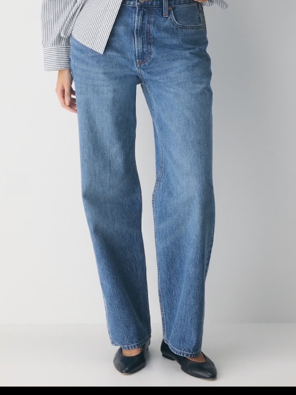 Aritzia Classic Straight-Leg Blue Jeans